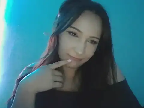 Snapshot of nayla_07 chatting on 03/15/26, 05:52 nayla 07 online show from 03/15/26, 05:52