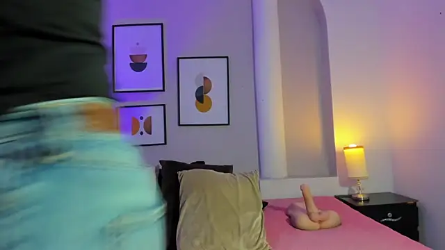 victoria flores1 online show from 11/08/25, 08:51