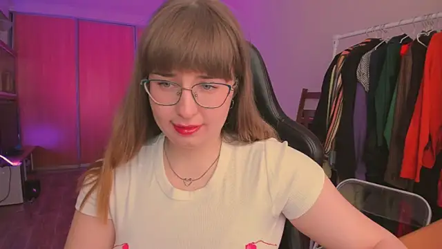 Snapshot of just_fucked777 chatting on 04/18/26, 10:19 just fucked777 online show from 04/18/26, 10:19