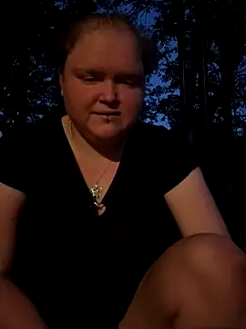 Snapshot of KadiSparkle chatting on 09/28/25, 12:16 KadiSparkle online show from 09/28/25, 12:16