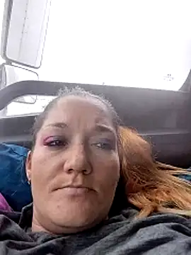 Snapshot of SnowBunny1224 chatting on 12/02/25, 07:20 SnowBunny1224 online show from 12/02/25, 07:20