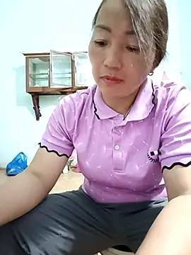 Snapshot of Exembin chatting on 10/09/25, 12:14 Exembin online show from 10/09/25, 12:14