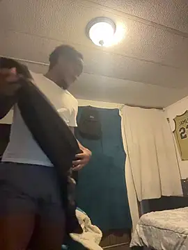 tyrek5051 online show from 12/04/25, 01:31