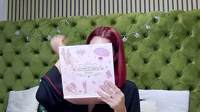 LunaHart online show from 01/18/26, 07:39