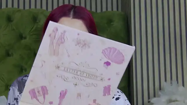 LunaHart online show from 02/01/26, 12:37