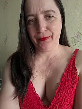 Snapshot of EvelinCutex chatting on 03/09/26, 11:03 EvelinCutex online show from 03/09/26, 11:03