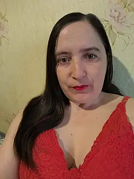 Snapshot of EvelinCutex chatting on 03/31/26, 06:47 EvelinCutex online show from 03/31/26, 06:47