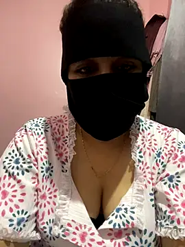 Snapshot of _Jori_ chatting on 10/26/25, 09:42 Jori online show from 10/26/25, 09:42