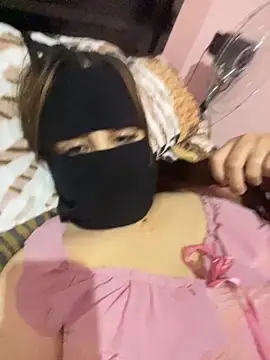 Snapshot of _Jori_ chatting on 11/11/25, 10:21 Jori online show from 11/11/25, 10:21