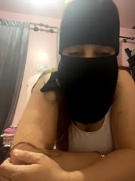 Snapshot of _Jori_ chatting on 11/15/25, 10:37 Jori online show from 11/15/25, 10:37