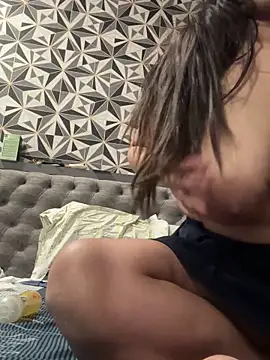 Snapshot of indiancouple25dd chatting on 11/01/25, 03:52 indiancouple25dd online show from 11/01/25, 03:52