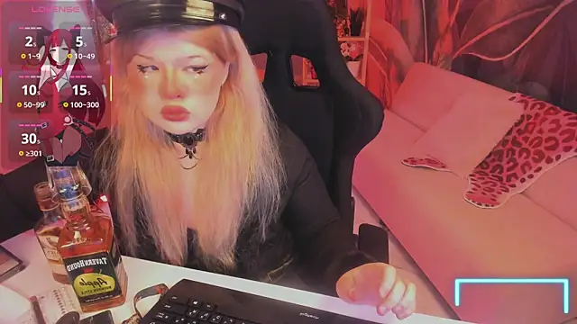 LilithNelson online show from 11/18/25, 08:57