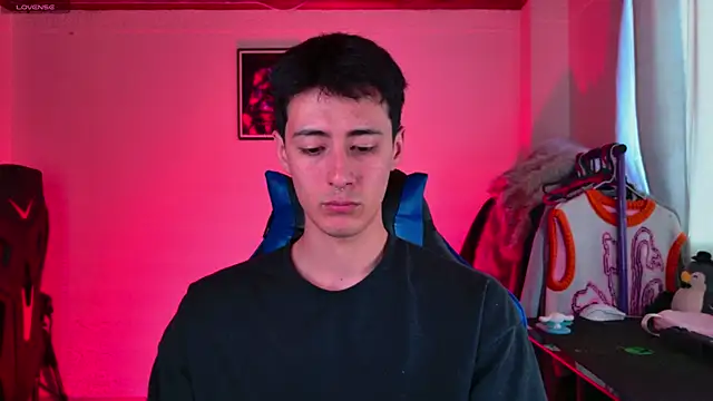 Snapshot of Jeremias_miller chatting on 12/19/25, 10:17 Jeremias miller online show from 12/19/25, 10:17