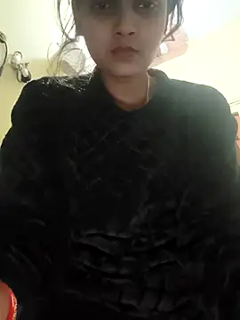 RAYI Queen 2 online show from 10/30/25, 08:05