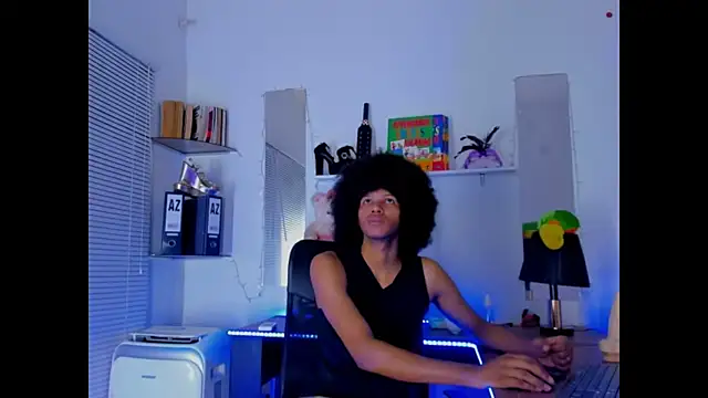 Snapshot of DEAMOL chatting on 10/06/25, 06:33 DEAMOL online show from 10/06/25, 06:33