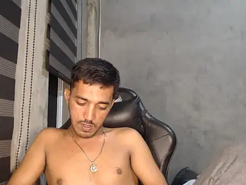 RowyCam online show from 09/09/25, 03:00