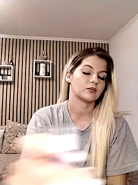 Mayaaaaaa  online show from 11/07/25, 07:08