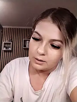 Mayaaaaaa  online show from 11/13/25, 08:02