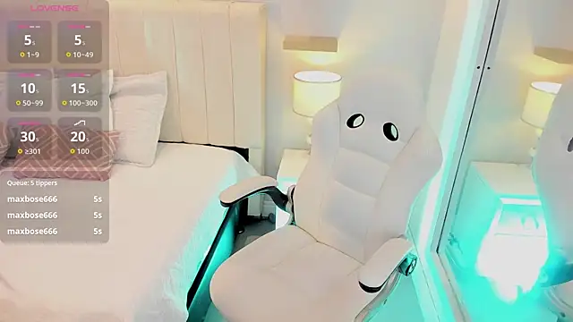 Snapshot of manyaa_ chatting on 11/25/25, 07:47 manyaa online show from 11/25/25, 07:47