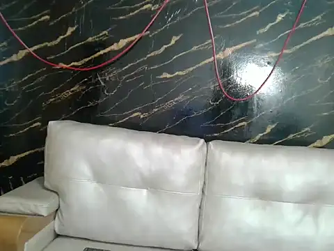 Snapshot of invincible200 chatting on 12/03/25, 01:20 invincible200 online show from 12/03/25, 01:20