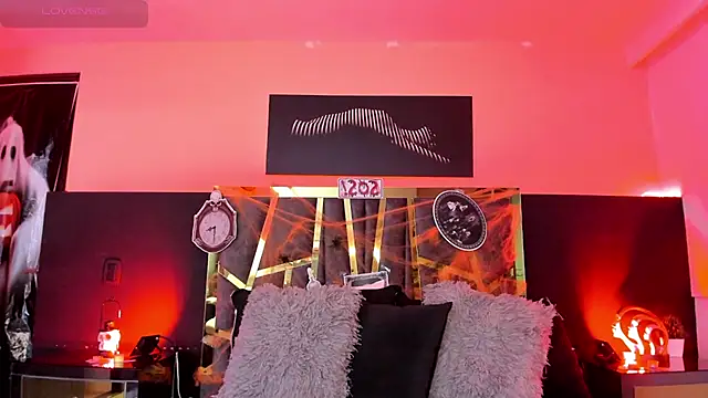 Snapshot of ScarletTorres chatting on 10/23/25, 06:39 ScarletTorres online show from 10/23/25, 06:39