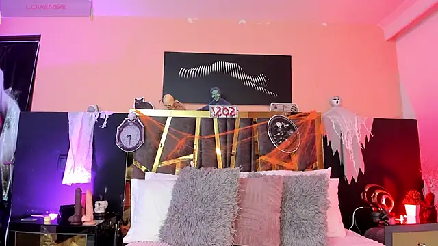 Snapshot of ScarletTorres chatting on 10/30/25, 06:30 ScarletTorres online show from 10/30/25, 06:30