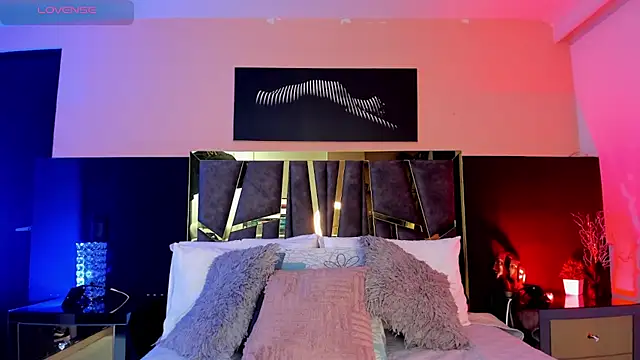 Snapshot of ScarletTorres chatting on 11/18/25, 07:40 ScarletTorres online show from 11/18/25, 07:40