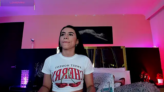 Snapshot of ScarletTorres chatting on 11/21/25, 06:06 ScarletTorres online show from 11/21/25, 06:06