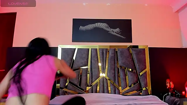 Snapshot of ScarletTorres chatting on 11/25/25, 06:08 ScarletTorres online show from 11/25/25, 06:08