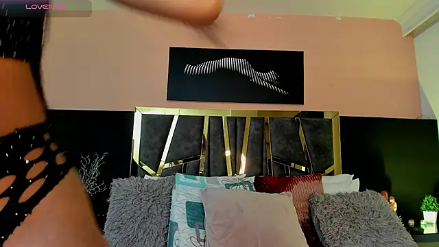 Snapshot of ScarletTorres chatting on 12/02/25, 06:25 ScarletTorres online show from 12/02/25, 06:25