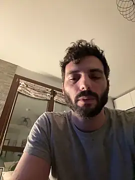 Snapshot of Simon-xx chatting on 04/19/26, 10:45 Simon-xx online show from 04/19/26, 10:45