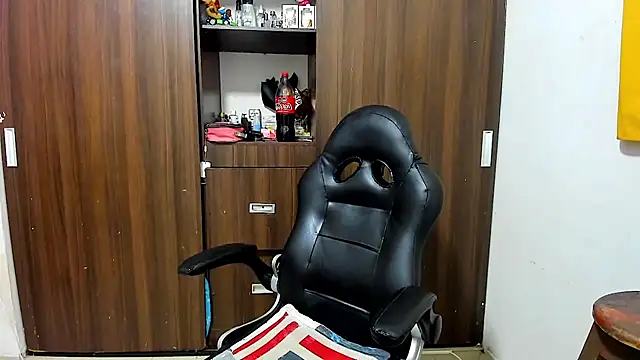 miss bigcockts online show from 12/21/25, 10:00