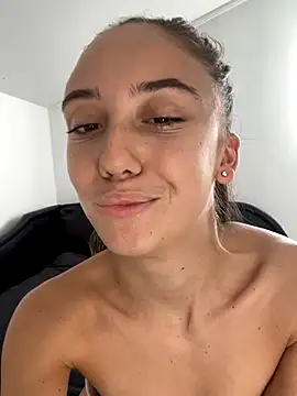 CristinaSww online show from 10/24/25, 01:07