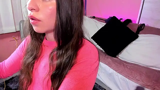 Keyla ruiz  online show from 06/04/26, 07:42