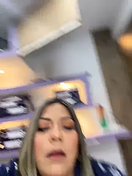 Snapshot of isabella_horney_ chatting on 03/19/26, 01:26 isabella horney online show from 03/19/26, 01:26