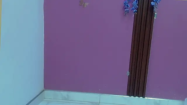 skinnybarbie022 online show from 10/17/25, 12:58