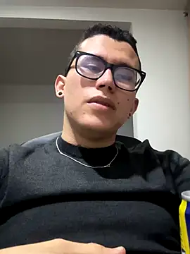 Snapshot of Kurtxxx22 chatting on 10/30/25, 04:58 Kurtxxx22 online show from 10/30/25, 04:58