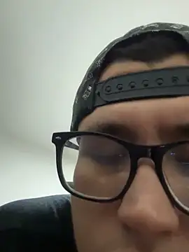 Kurtxxx22 online show from 11/05/25, 03:50