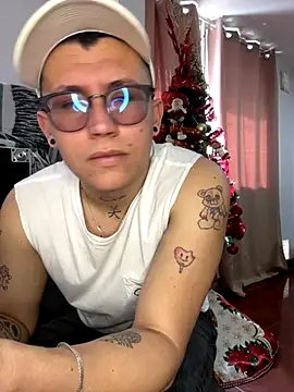 Kurtxxx22 online show from 12/01/25, 08:25