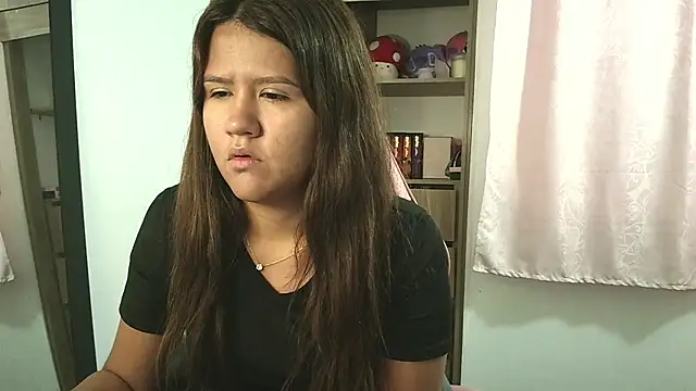 Oliviawatson1 online show from 10/10/25, 12:26