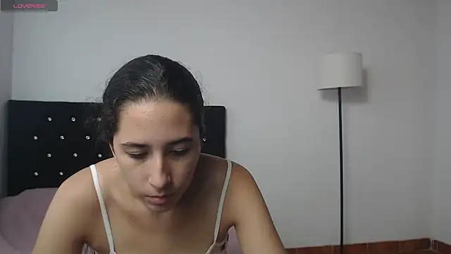 lilacream online show from 09/28/25, 03:50