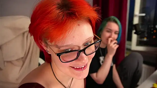 Snapshot of Sova173 chatting on 03/21/26, 04:43 Sova173 online show from 03/21/26, 04:43