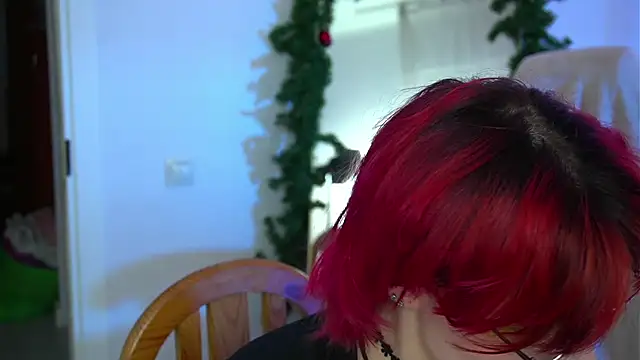 Snapshot of Sova173 chatting on 04/10/26, 04:23 Sova173 online show from 04/10/26, 04:23