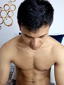 Snapshot of Valois2025 chatting on 11/09/25, 01:04 Valois2025 online show from 11/09/25, 01:04