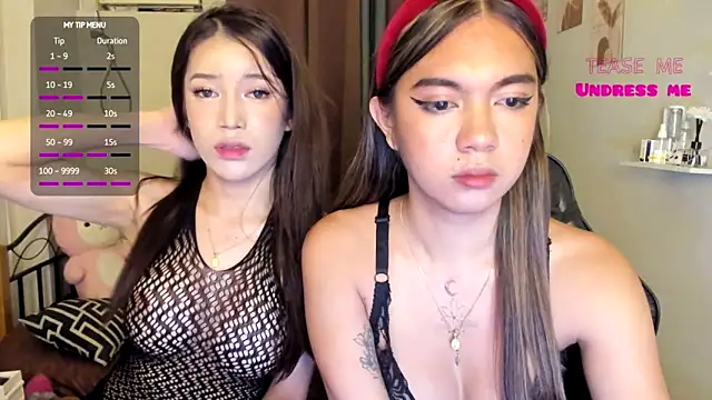 Snapshot of EmmaCoxxx24 chatting on 04/23/26, 04:20 EmmaCoxxx24 online show from 04/23/26, 04:20