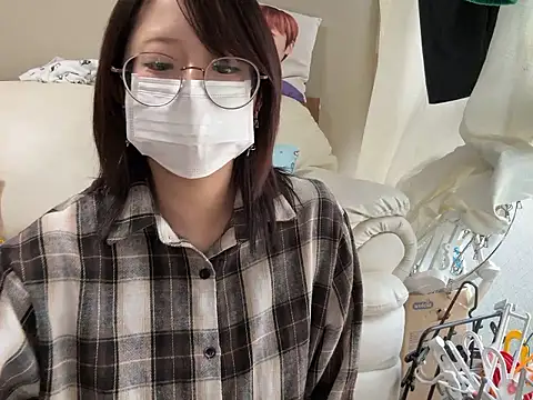 Snapshot of chaco_ chatting on 11/13/25, 03:49 chaco online show from 11/13/25, 03:49