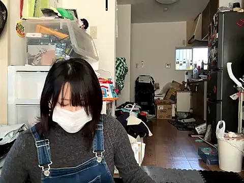 Snapshot of chaco_ chatting on 12/22/25, 02:08 chaco online show from 12/22/25, 02:08