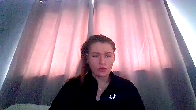 Snapshot of RUBY-ROSE-SWINGS chatting on 10/16/25, 08:15 RUBY-ROSE-SWINGS online show from 10/16/25, 08:15