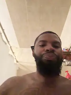 Snapshot of StandOnthatboy chatting on 02/15/26, 02:25 StandOnthatboy online show from 02/15/26, 02:25