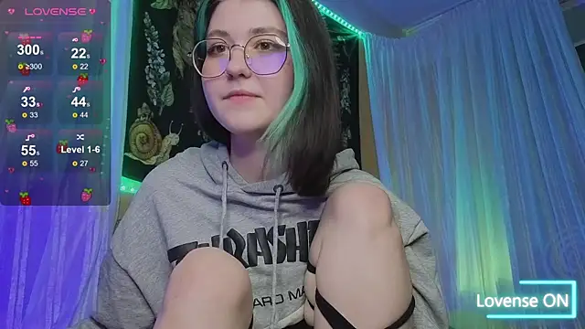 Snapshot of Miko_Meow chatting on 04/15/26, 07:58 Miko Meow online show from 04/15/26, 07:58